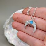 "Égi harmat" - kézzel készült ezüst talizmán kalcedonnal