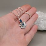 "Nature Details - A belső béke virága" - topáz ezüst amulett