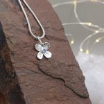 "Nature Details - Virág Tanzanittal" ezüst medál