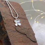 "Nature Details - Virág Tanzanittal" ezüst medál