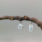 "Nature Details - Erdő és patak párbeszéde" - asszimetrikus ezüst fülbevaló
