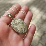 "Virágba borulva" / "Éjjeli bagoly" ezüst talizmán