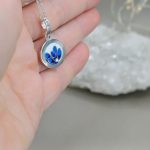 "Virágzás" kék - fehér cloisonné ezüst medál 