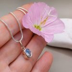 "Nature details - A nőiesség köve" ezüst charm