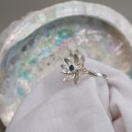 "Nature Details - Havasi gyopár" - kézzel készült ezüst gyűrű akvamarinnal