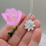 "Harmatcsepp a szirmokon" - kézzel készült ezüst amulett akvamarinnal
