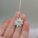 "Harmatcsepp a szirmokon" - kézzel készült ezüst amulett akvamarinnal
