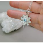 "Harmatcsepp a szirmokon" - kézzel készült ezüst amulett akvamarinnal