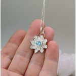 "Harmatcsepp a szirmokon" - kézzel készült ezüst amulett akvamarinnal