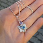 "Nature Details - A belső béke virága" - ametiszt ezüst amulett