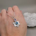 "Nature Details - A belső béke virága" - ametiszt ezüst amulett