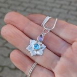 "Nature Details - A belső béke virága" - ametiszt ezüst amulett