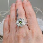 "Nature Details - Peridot Virág" - kézzel készült ezüst gyűrű