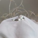 "Nature Details - Peridot Virág" - kézzel készült ezüst gyűrű
