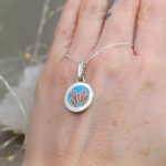 "Virágzás" pink - kék cloisonné ezüst medál 