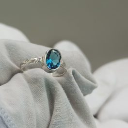   "Nature details - Swiss blue topáz" ezüst gyűrű