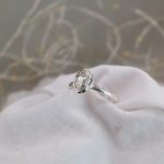 "Nature Details - Női lélek fénye" - kézzel vésett ezüst gyűrű herkimer gyémánttal