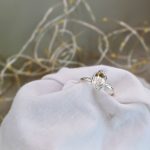 "Nature Details - Női lélek fénye" - kézzel vésett ezüst gyűrű herkimer gyémánttal